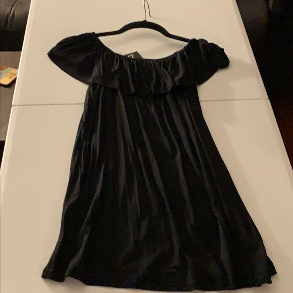 NWT boohoo ruffle off shoulder shirt/short dress